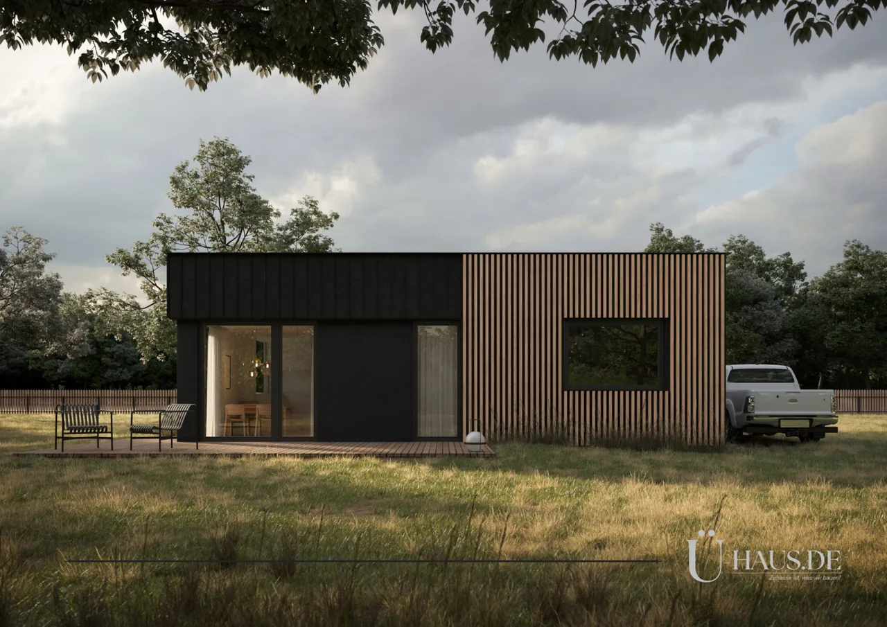 3D-Rendering eines modernen Einfamilienhauses mit Garten und Terrasse, umgeben von Grünflächen und Bäumen.